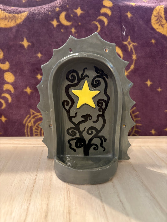 Tea light candle holder wall hanging